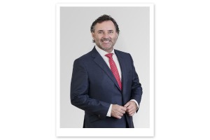 Dr. José Luis Vila Moriente